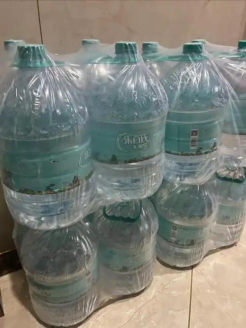 矿泉水箱装